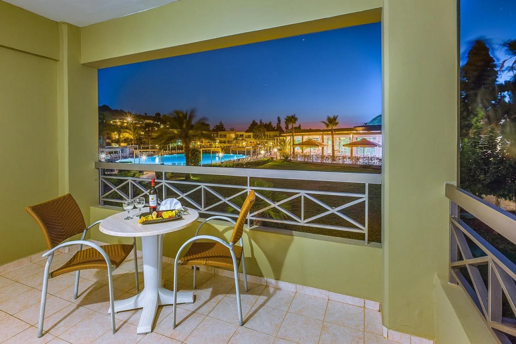 Balcony & Terrace