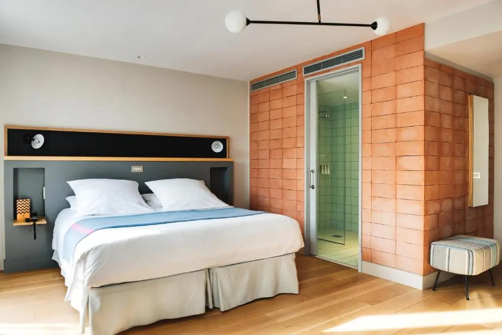Mountain Deluxe Double room with balcony full double bed