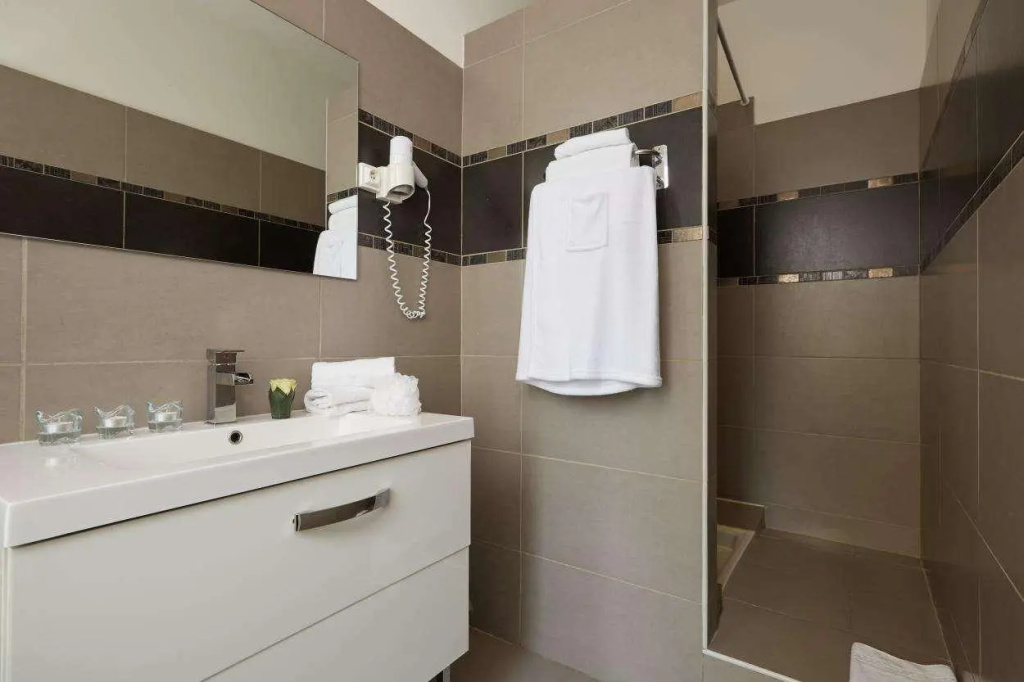 Standard Double room (twin beds)