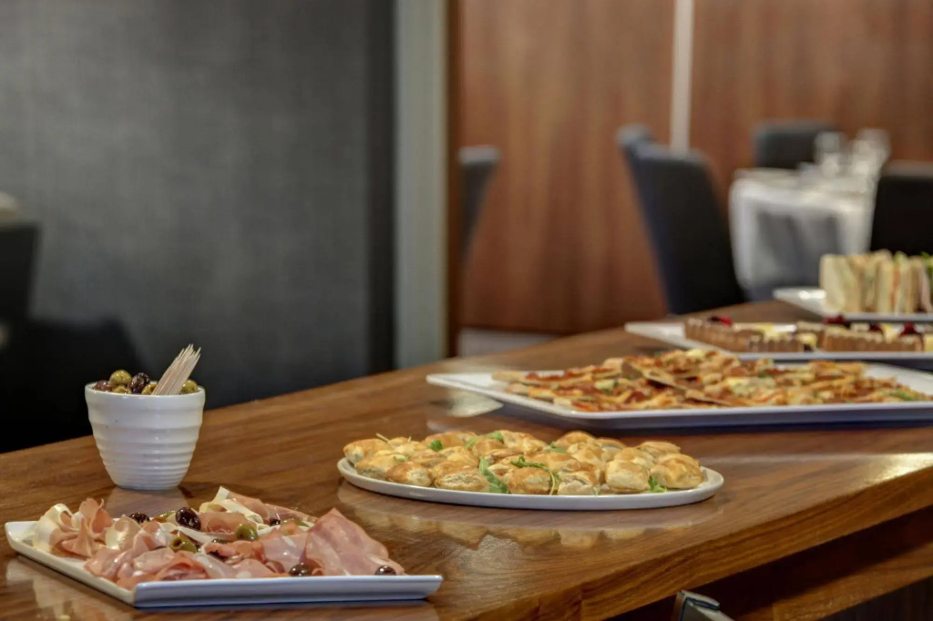 Holiday Inn London - Luton Airport by IHG - фото 42