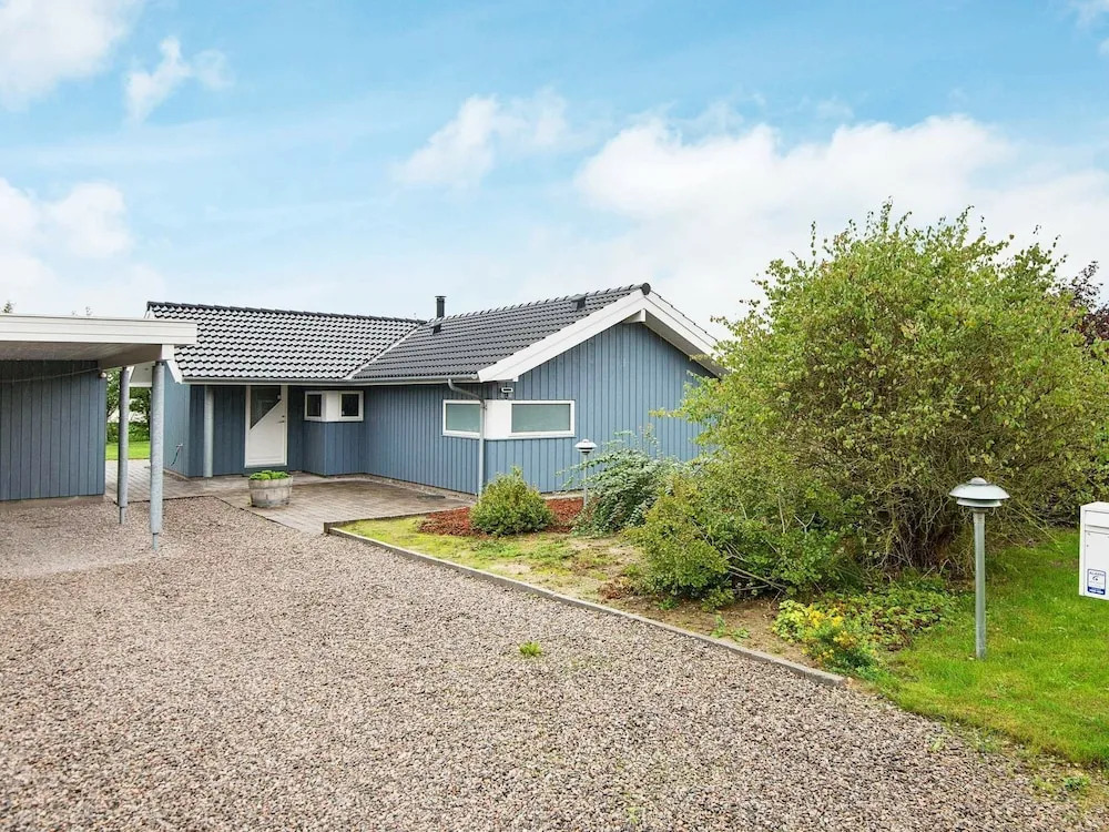 Welcoming Holiday Home in Glesborg With Sauna - фото 12