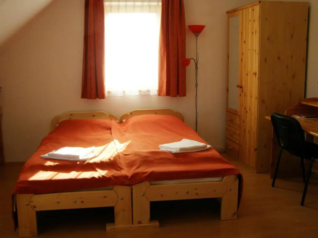 Standard Double room (twin beds)
