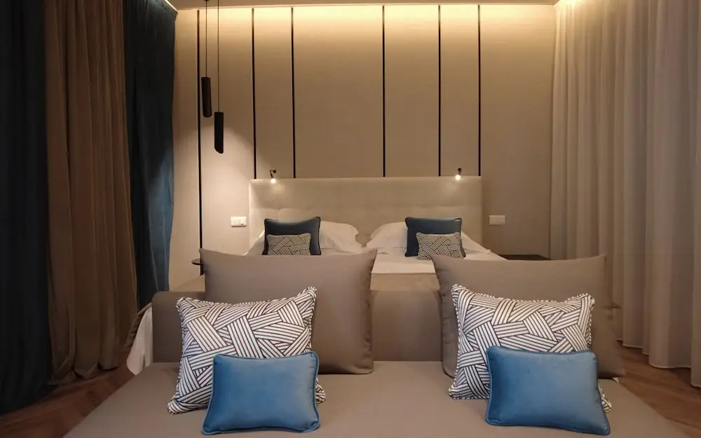 Suite with balcony