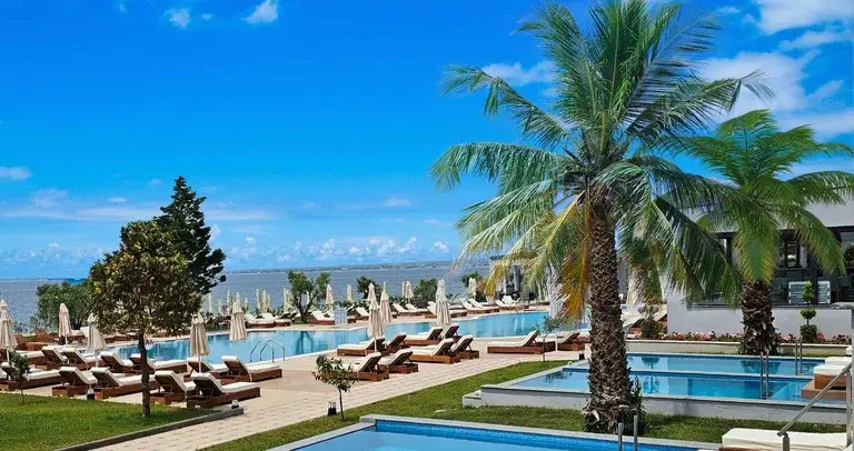 Beach & Waterfront