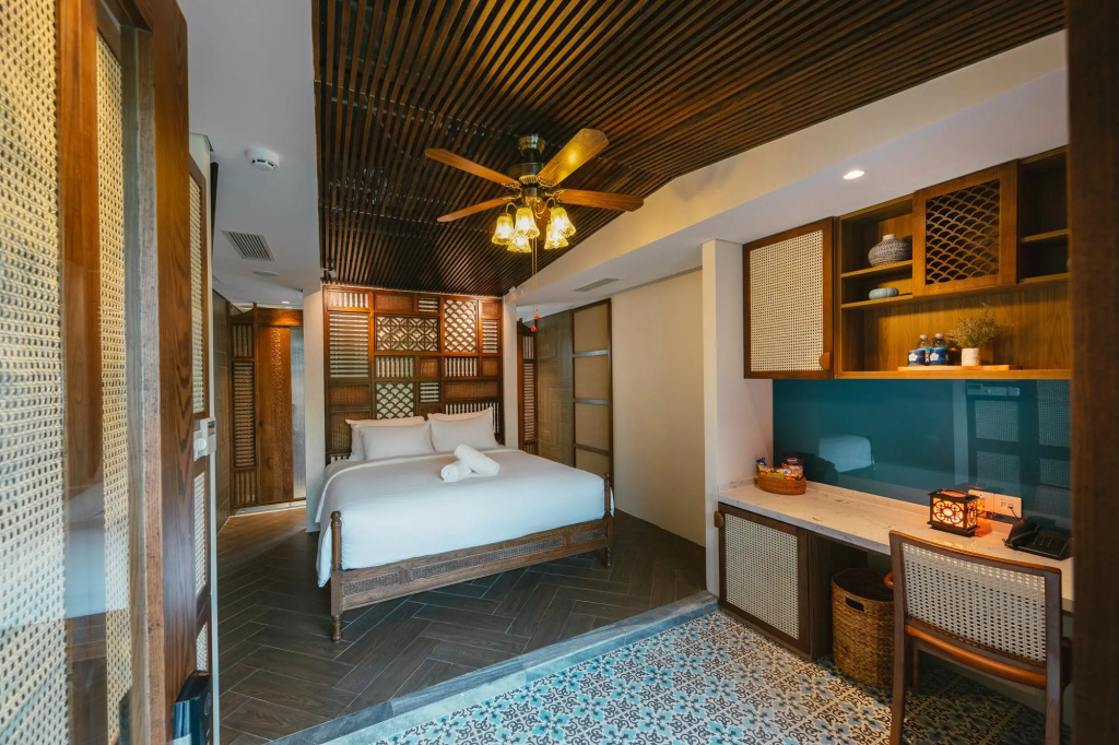 Deluxe Double room with garden view (full double bed)