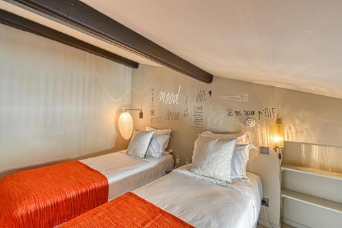 gallery_image_hidden_16