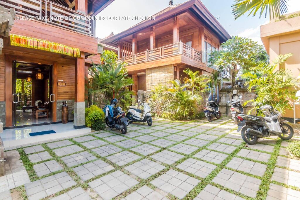 gallery_image_hidden_10