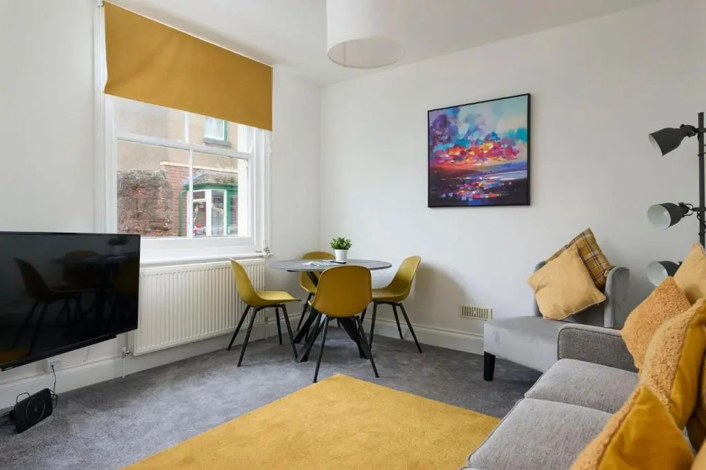 2BD Holiday Apartment in the Heart of Shaldon