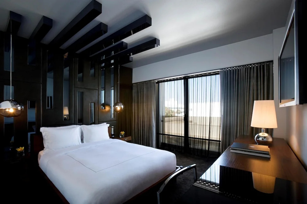 SIXTY Beverly Hills - Chambres