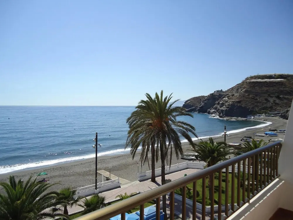 Beach & Waterfront