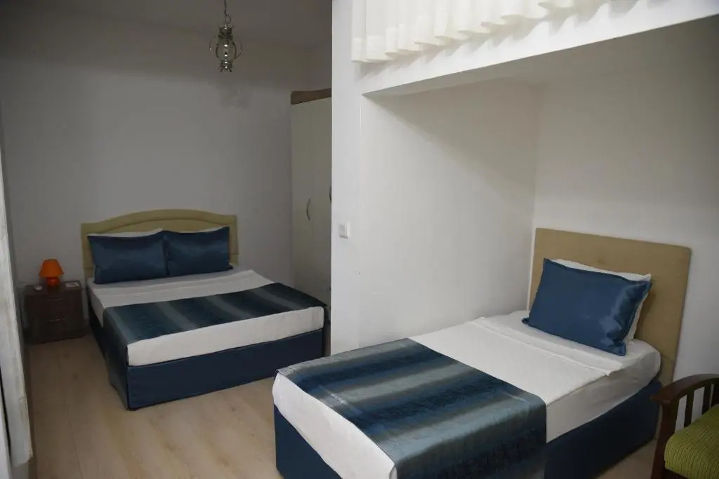 Economy Triple room