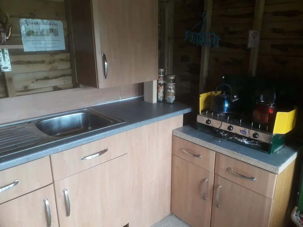 Ruby Shepherds hut Sleeps 4 — 5