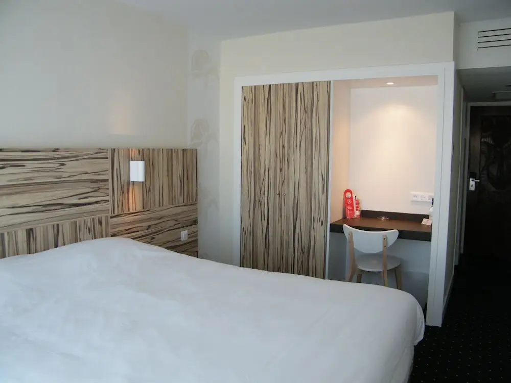 Superior Double room with balcony (full double bed)