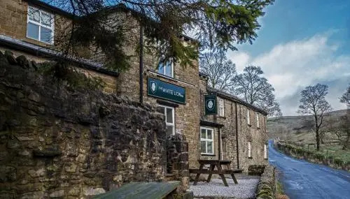 The White Lion Inn
