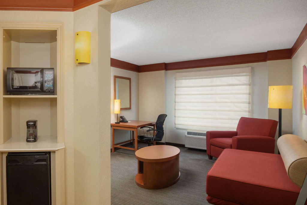 Lobby & Reception