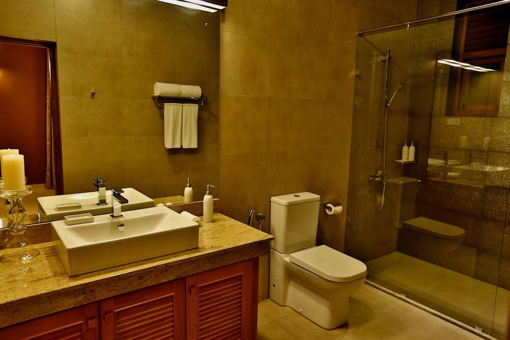 Clove Villa