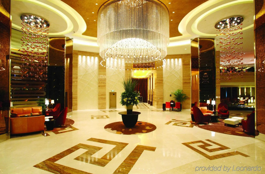 Lobby & Reception