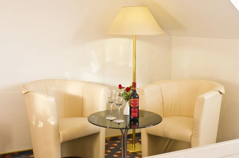 Classic Double room (full double bed)