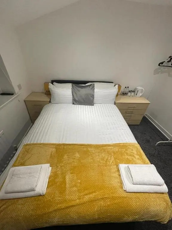 Standard Double room (full double bed)