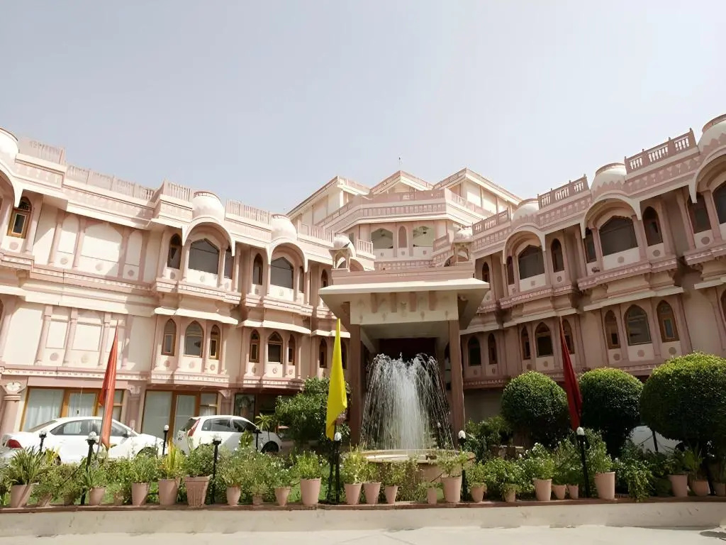 Hotel Raj Vilas Place in Bikaner