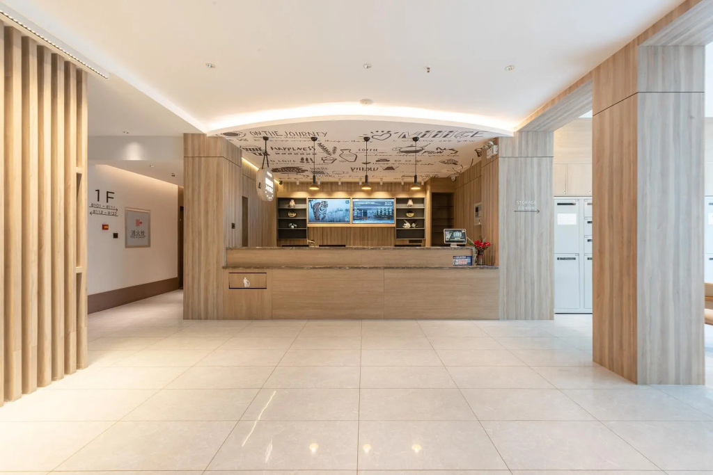Lobby & Reception