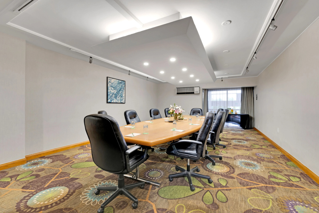 Holiday Inn Peterborough-Waterfront, ON by IHG - Général