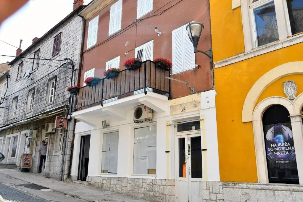 3-bedroom lovely Apartman Mladina
