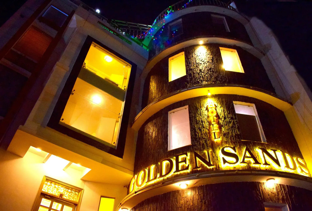 Golden Sands By One Hotels