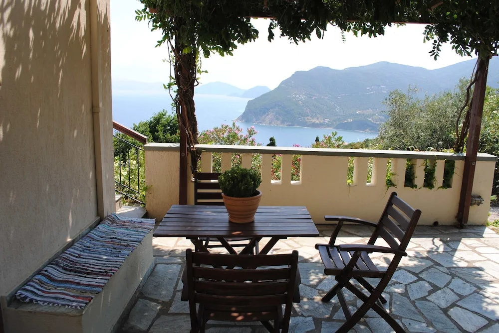 Stolios Skopelos - Euterpe Split Level Gem