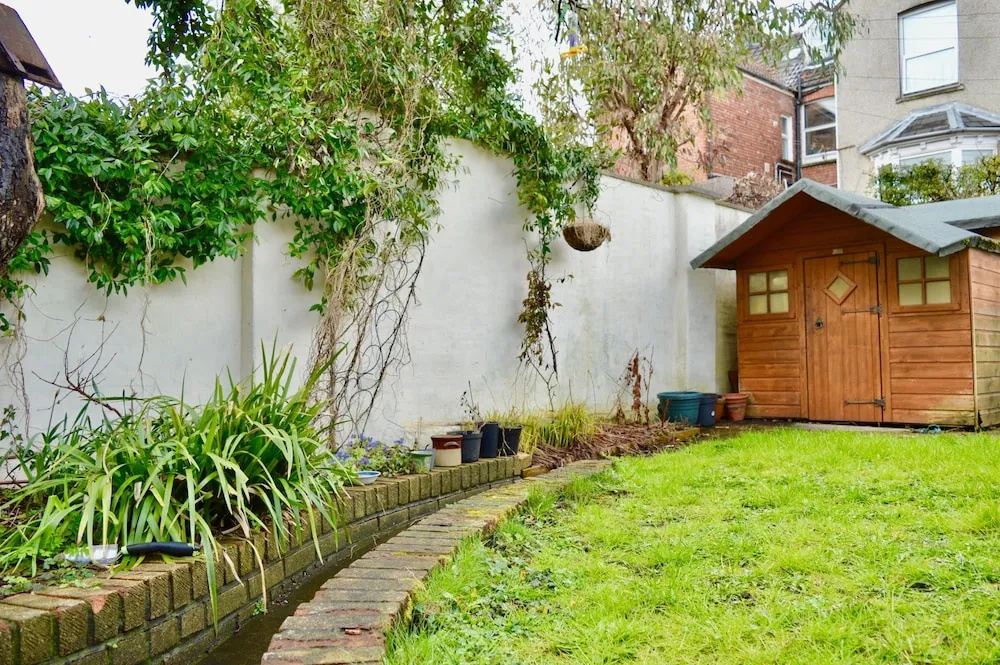 2 Bedroom House in Popular Bristol Neighbourhood