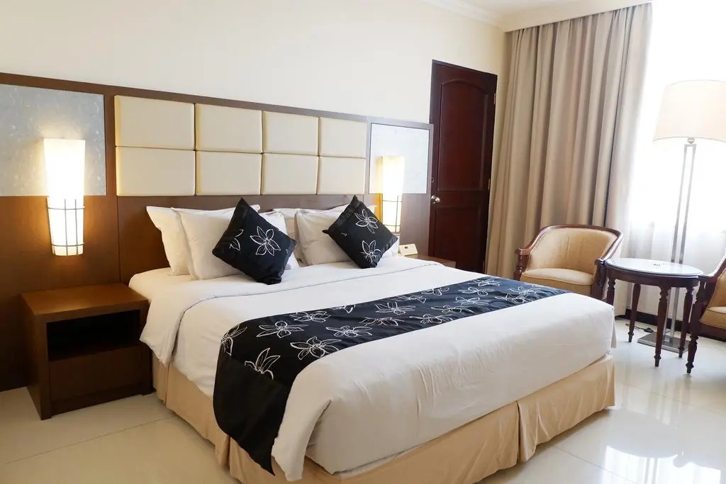 Executive Double room (full double bed)