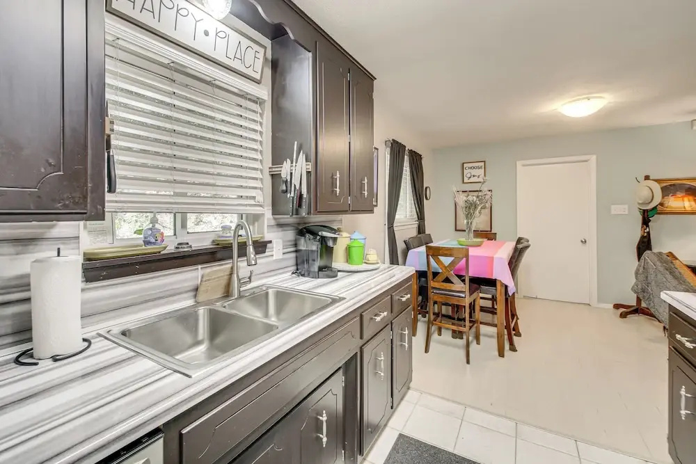 Walk to Bathhouse Row: Dog-friendly Home! - фото 14