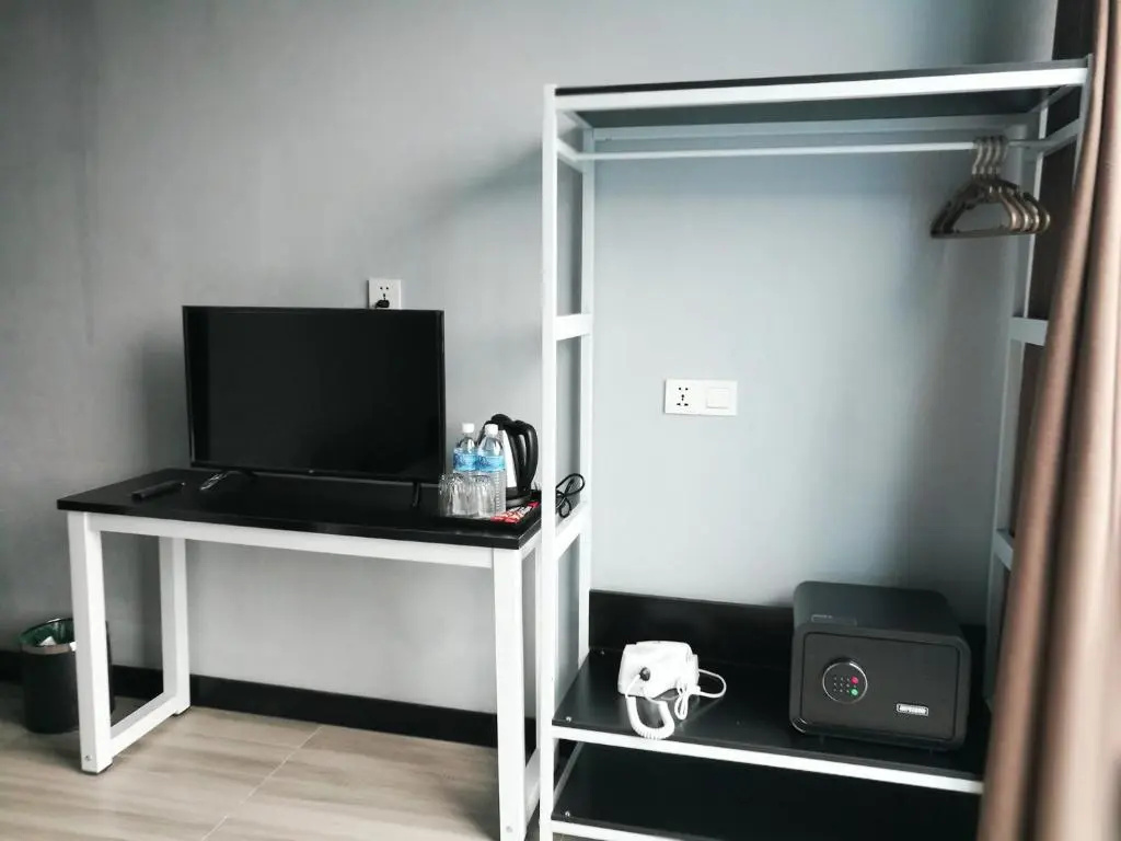 Standard Double room with balcony (full double bed)