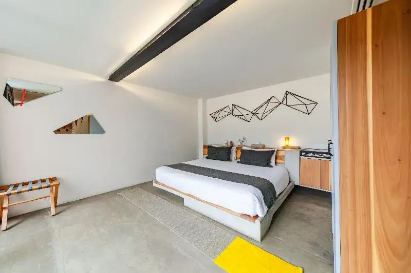 1 Bedroom Suite