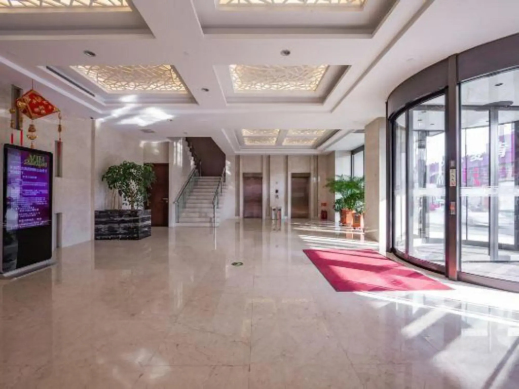 HR-East Hotel
