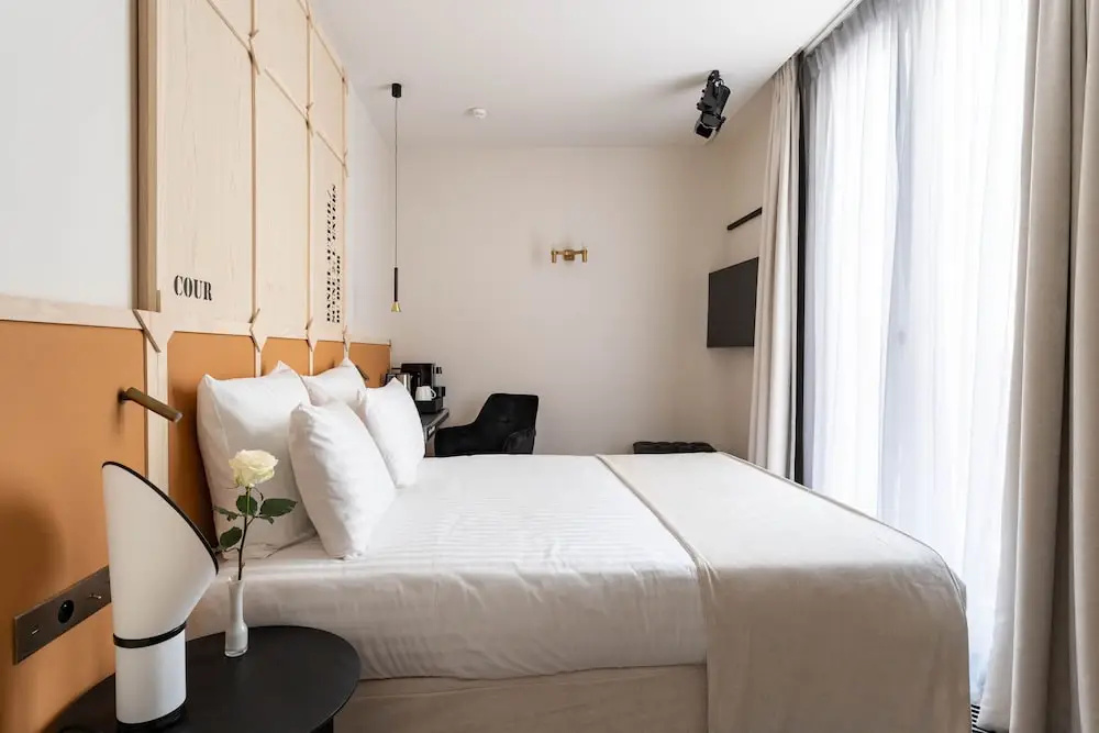 2 Bedrooms Standard Family room
