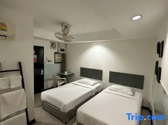 Deluxe Double room (twin beds)