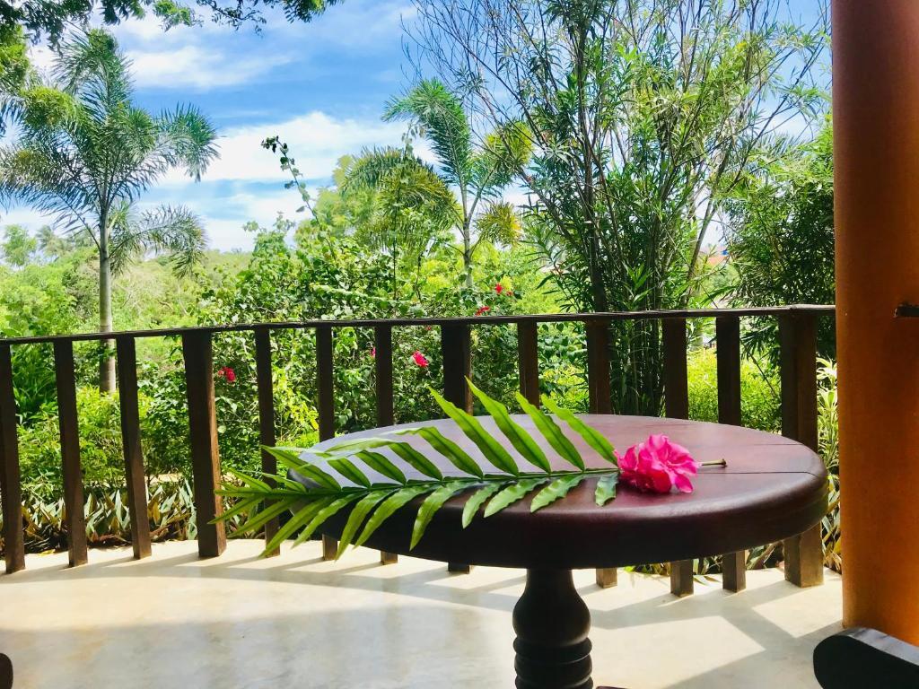 Eagles Nest Cabanas