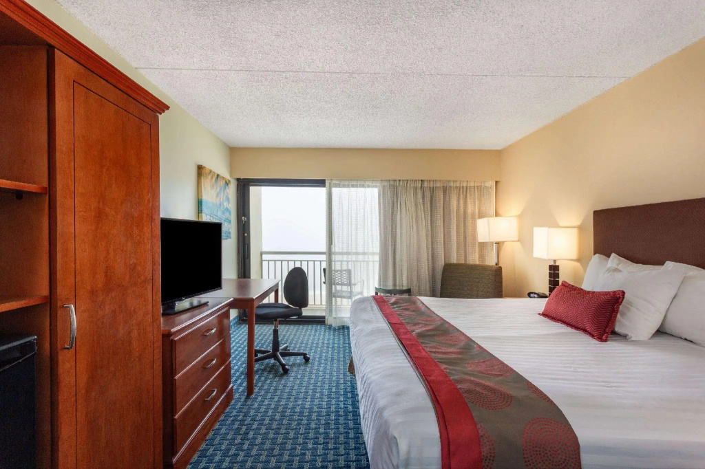 Standard Double room with ocean view (full double bed)
