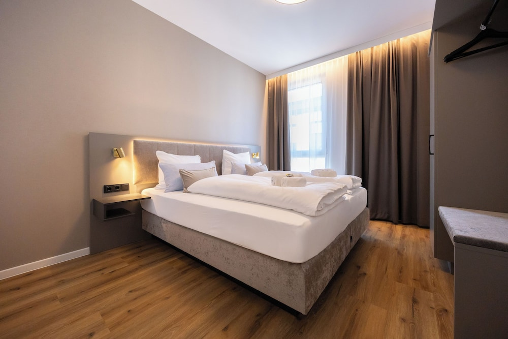 2 Bedrooms Apartment