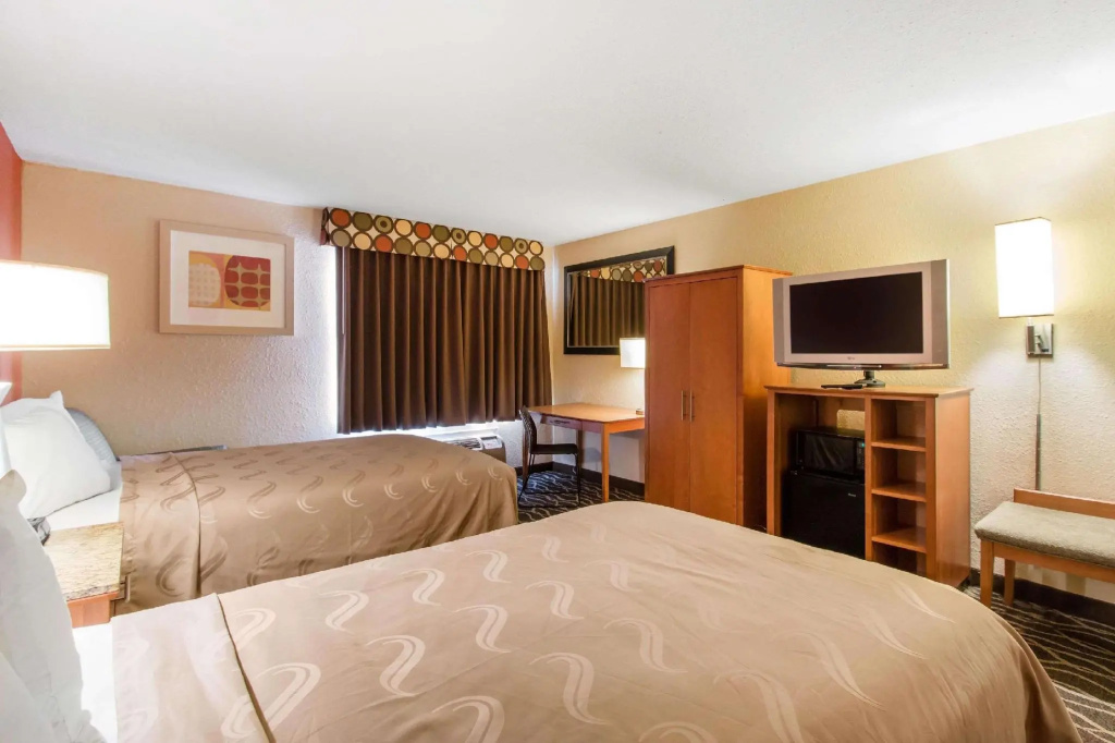 Quality Inn & Suites I-35 near Frost Bank Center - Chambres