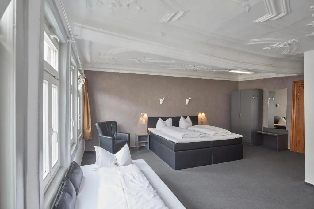 Standard Triple room