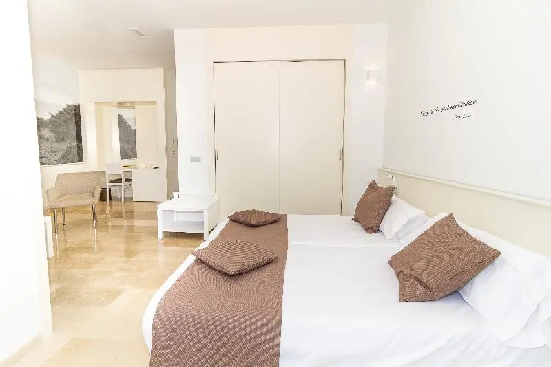 Eix Alzinar Mar Aparthotel - Chambres