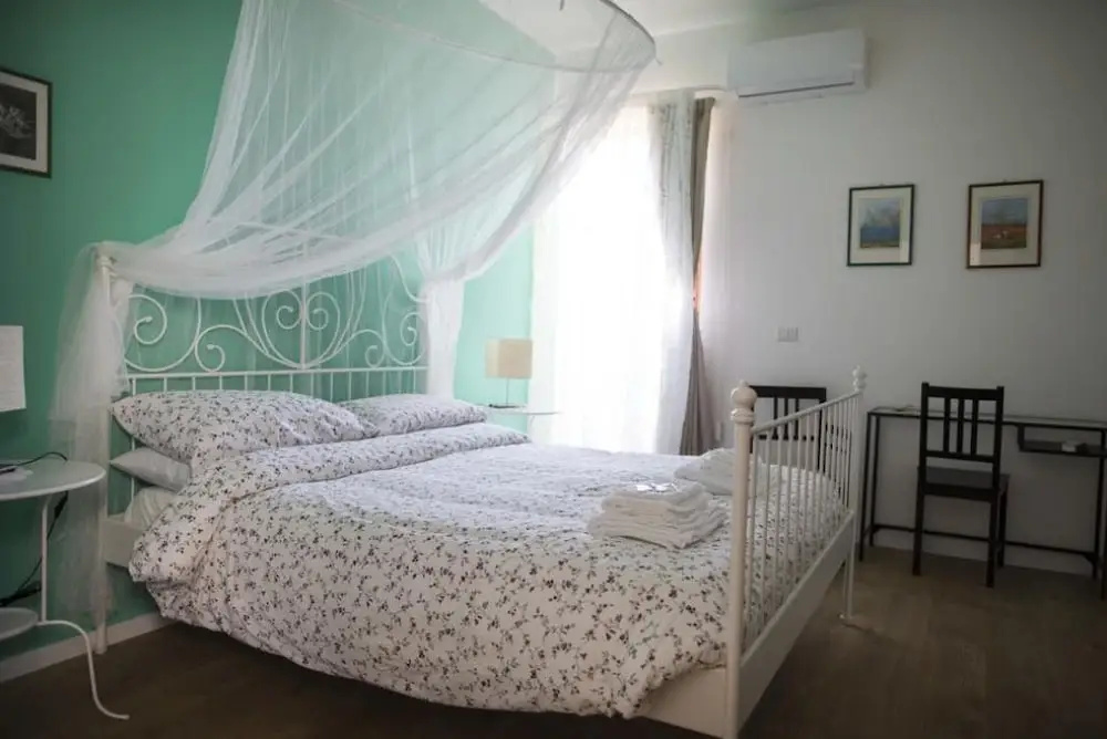 Standard Double room with balcony and with sea view (full double bed)