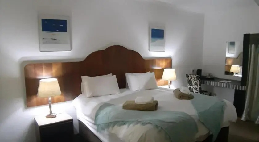 Wayside Lodge — 2