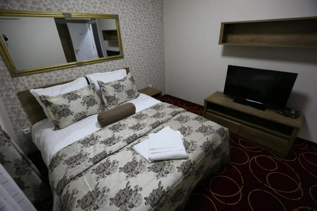Hotel Pejton - Chambres
