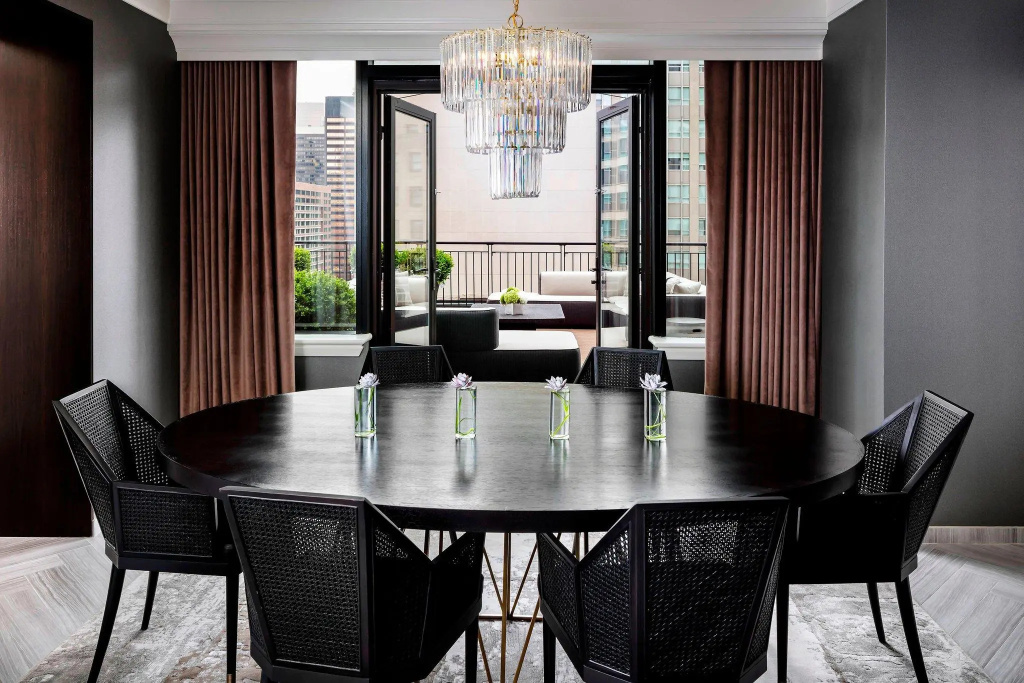 Luxury Suite