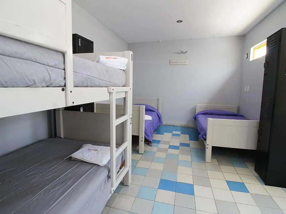 Economy room