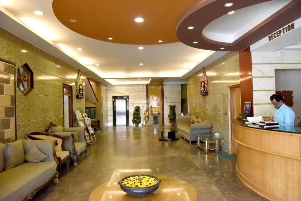 Lobby & Reception