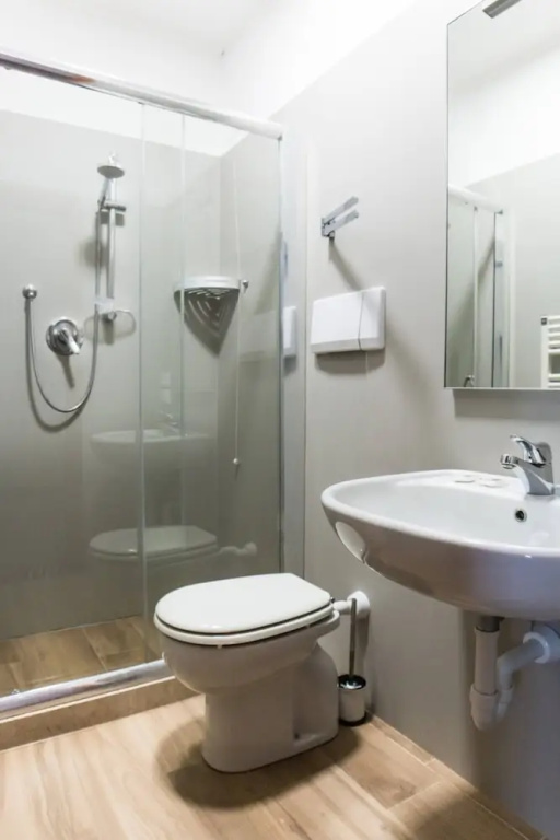 1 Bedroom Economy Double room (full double bed)